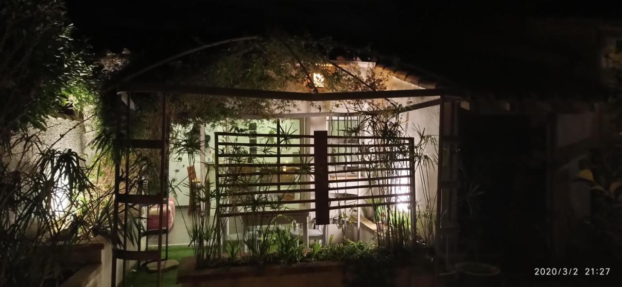 Secret Garden - Chez Gilles Et Tra - Maison D Hote -T2 Super Mignon, Neuf Et Independant , Dans Cadre Agreable Et Zen Valergues Exteriör bild